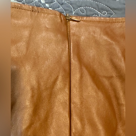 The Impeccable Pig Womens Pleather Skirt Size Small - Picture 6 of 8